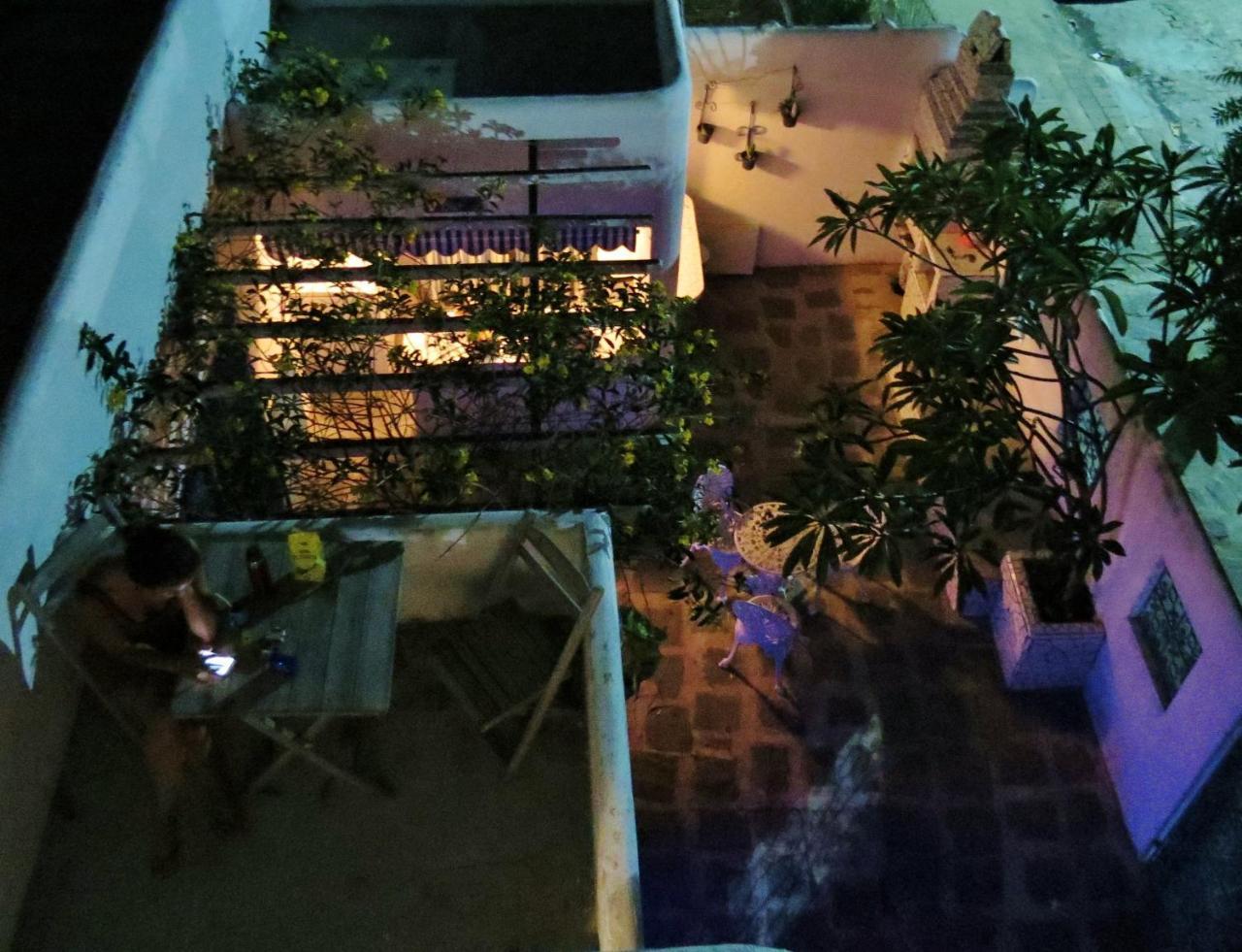 Republika Hostal *